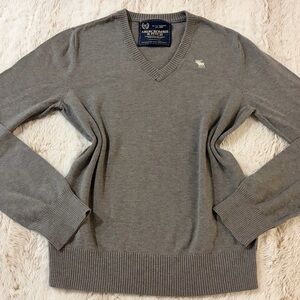 Vintage Abercrombie & Fitch Y2K 100% Cotton V-Neck Sweater | Classic Moose Logo